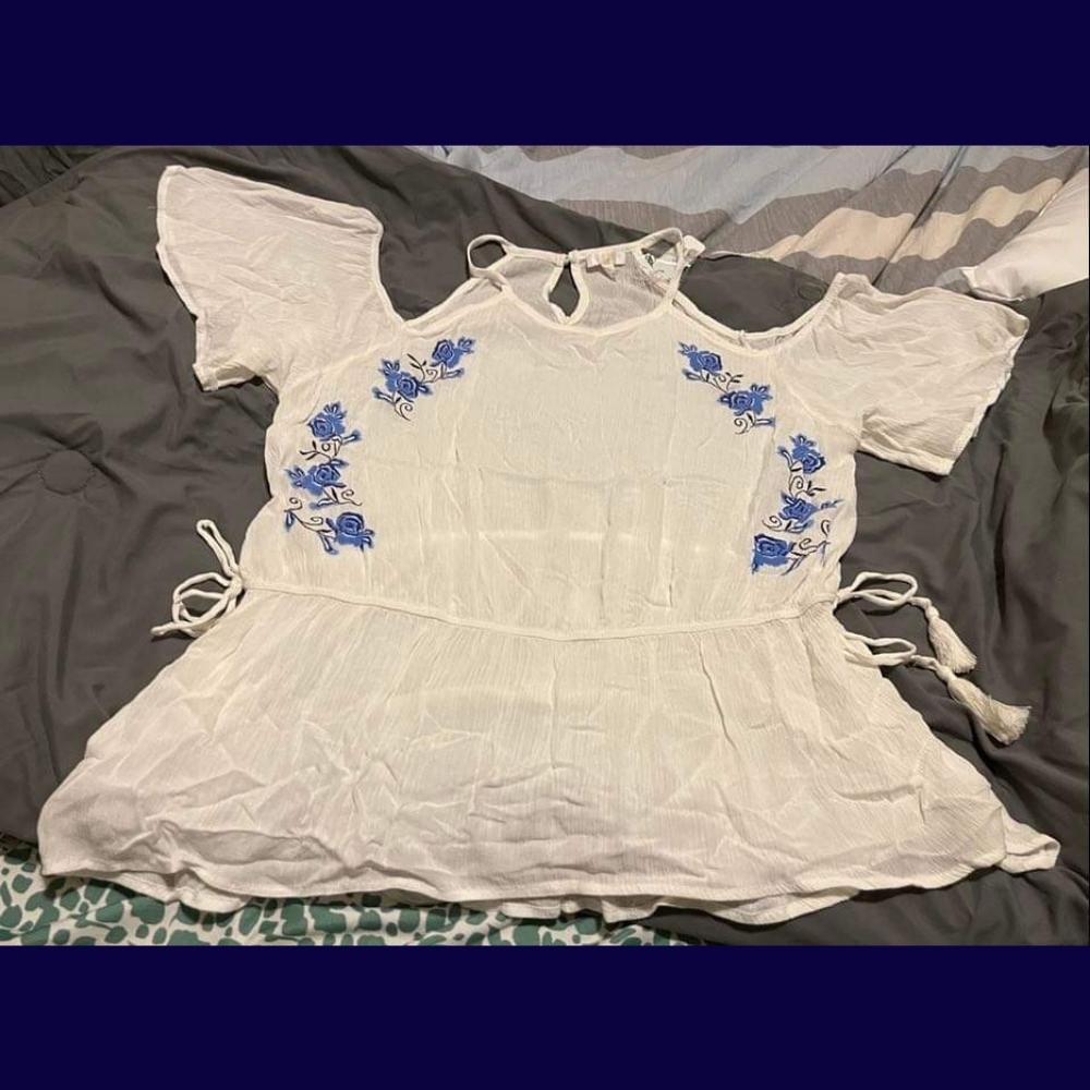 Beautiful SPRING tunic blouse blue floral